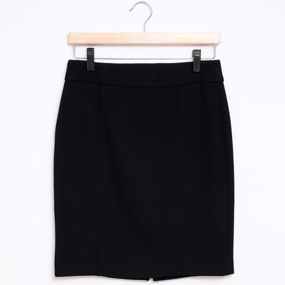 Talbot's Woman Petites Size 14 Petite Black Pencil Skirt W Back Zip/Button Close - Picture 2 of 2